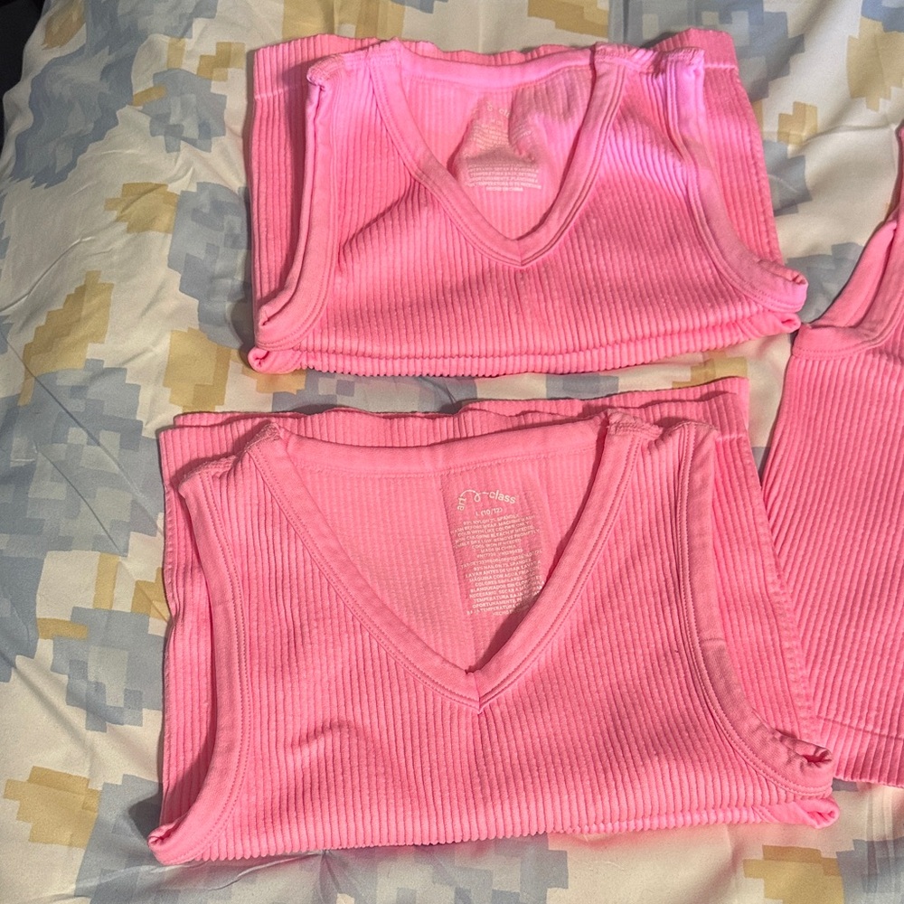 Pink Ribbed Sleeveless Top - Picture 2 of 2
